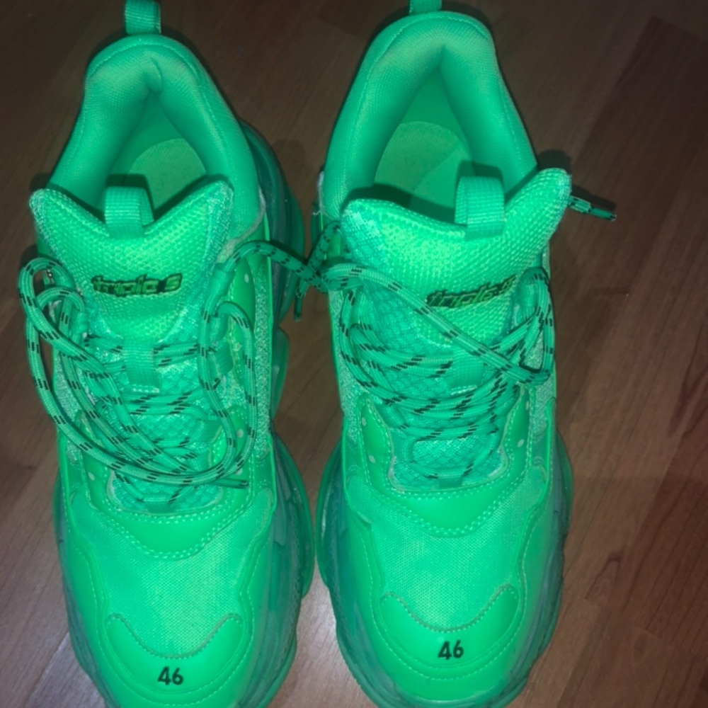 Balenciaga Triple S green
